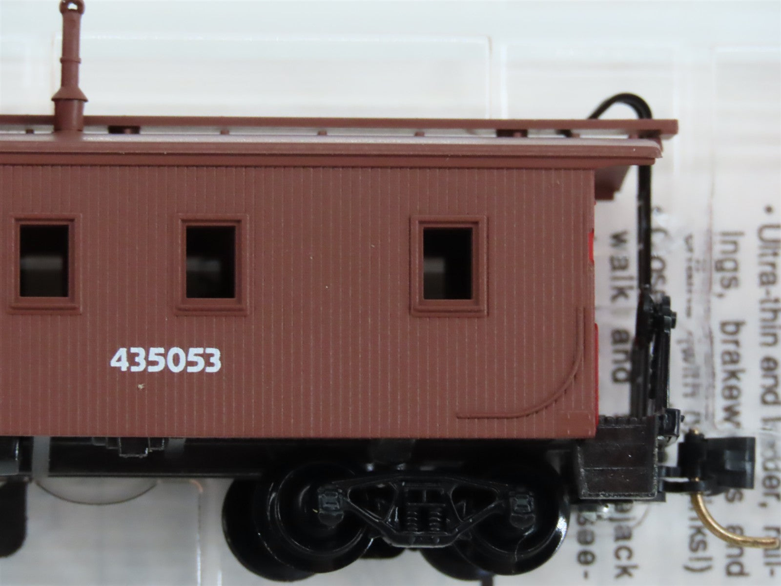 N Scale Micro-Trains 51010 CP Canadian Pacific 34' Caboose 435053 RTR