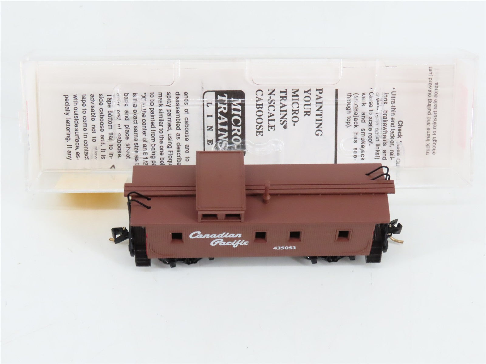 N Scale Micro-Trains 51010 CP Canadian Pacific 34' Caboose 435053 RTR