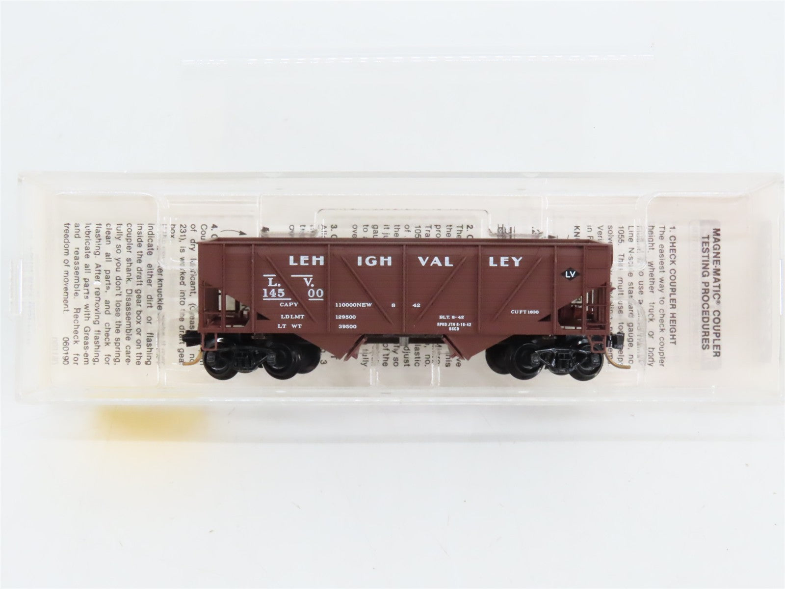 N Scale Micro-Trains 57030 LV Lehigh Valley 33' 2-Bay Composite Side Hopper RTR