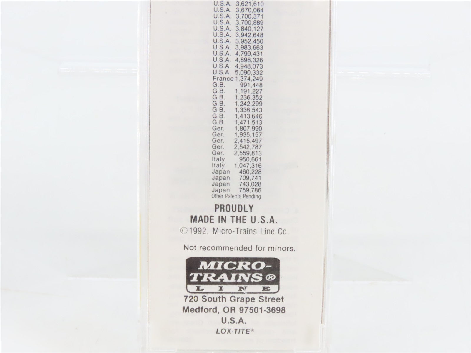 N Scale Micro-Trains 57030 LV Lehigh Valley 33' 2-Bay Composite Side Hopper RTR