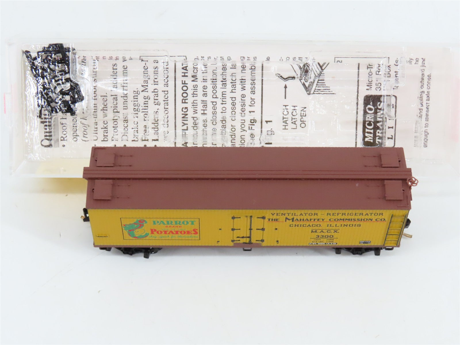 N Scale Micro-Trains 49480 MACX The Mahaffey Commission Co. 40' Reefer 3300 RTR
