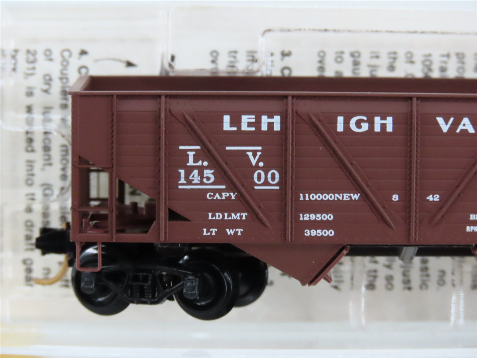 N Scale Micro-Trains 57030 LV Lehigh Valley 33' 2-Bay Hopper 14500 RTR