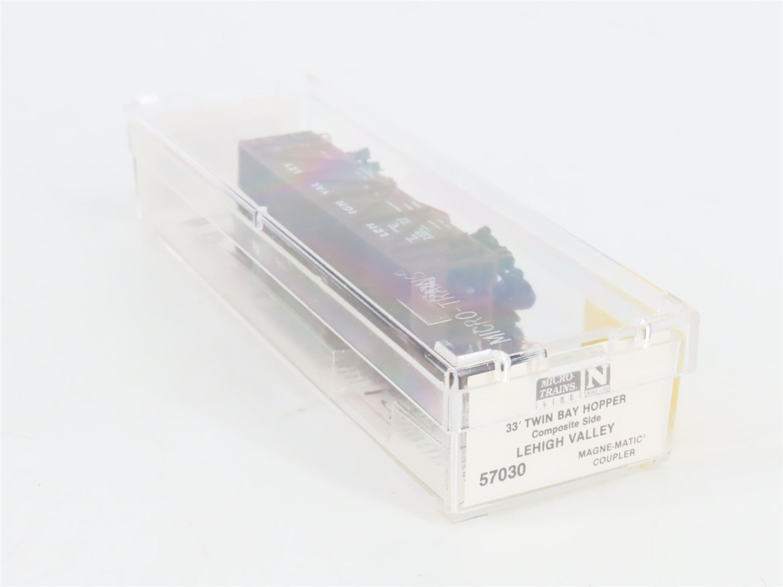 N Scale Micro-Trains 57030 LV Lehigh Valley 33' 2-Bay Hopper 14500 RTR