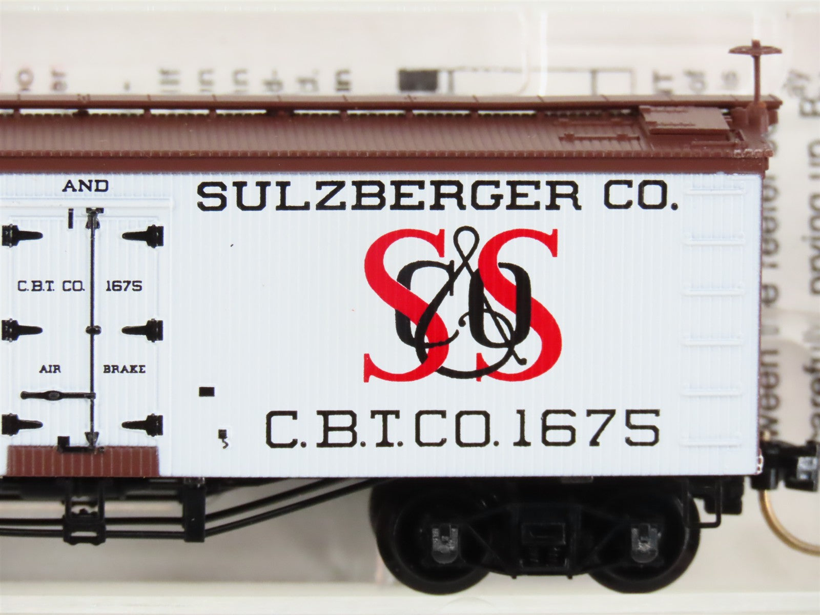 N Scale Micro-Trains 58020 CBT Schwarzchild & Sulzberger 36' Reefer 1675 RTR