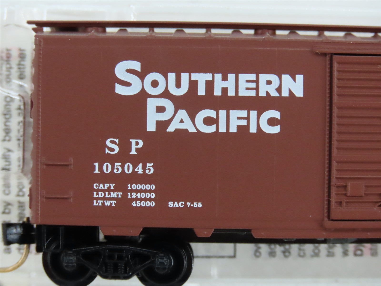 N Scale Micro-Trains 20080 SP Southern Pacific 40' Box Car 105045 RTR