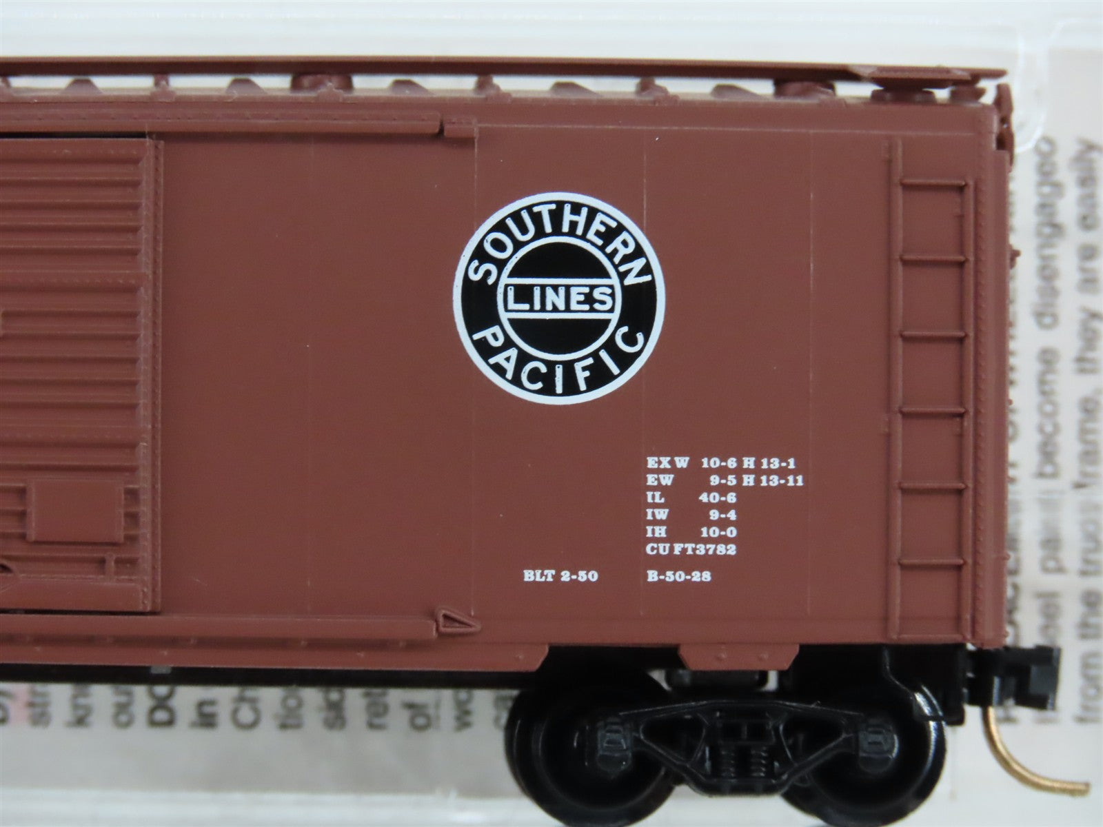 N Scale Micro-Trains 20080 SP Southern Pacific 40' Box Car 105045 RTR