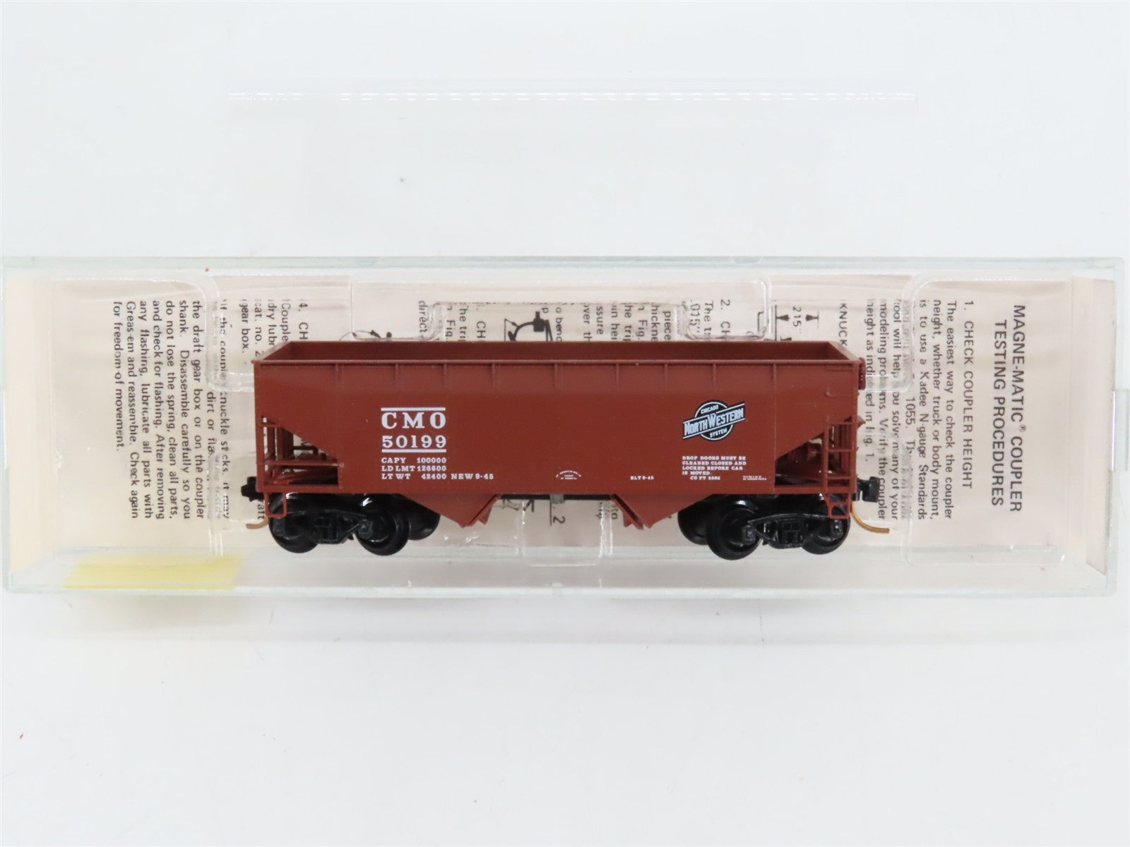 N Scale Micro-Trains 55250 CMO Chicago & North Western 33' 2-Bay Hopper #50199