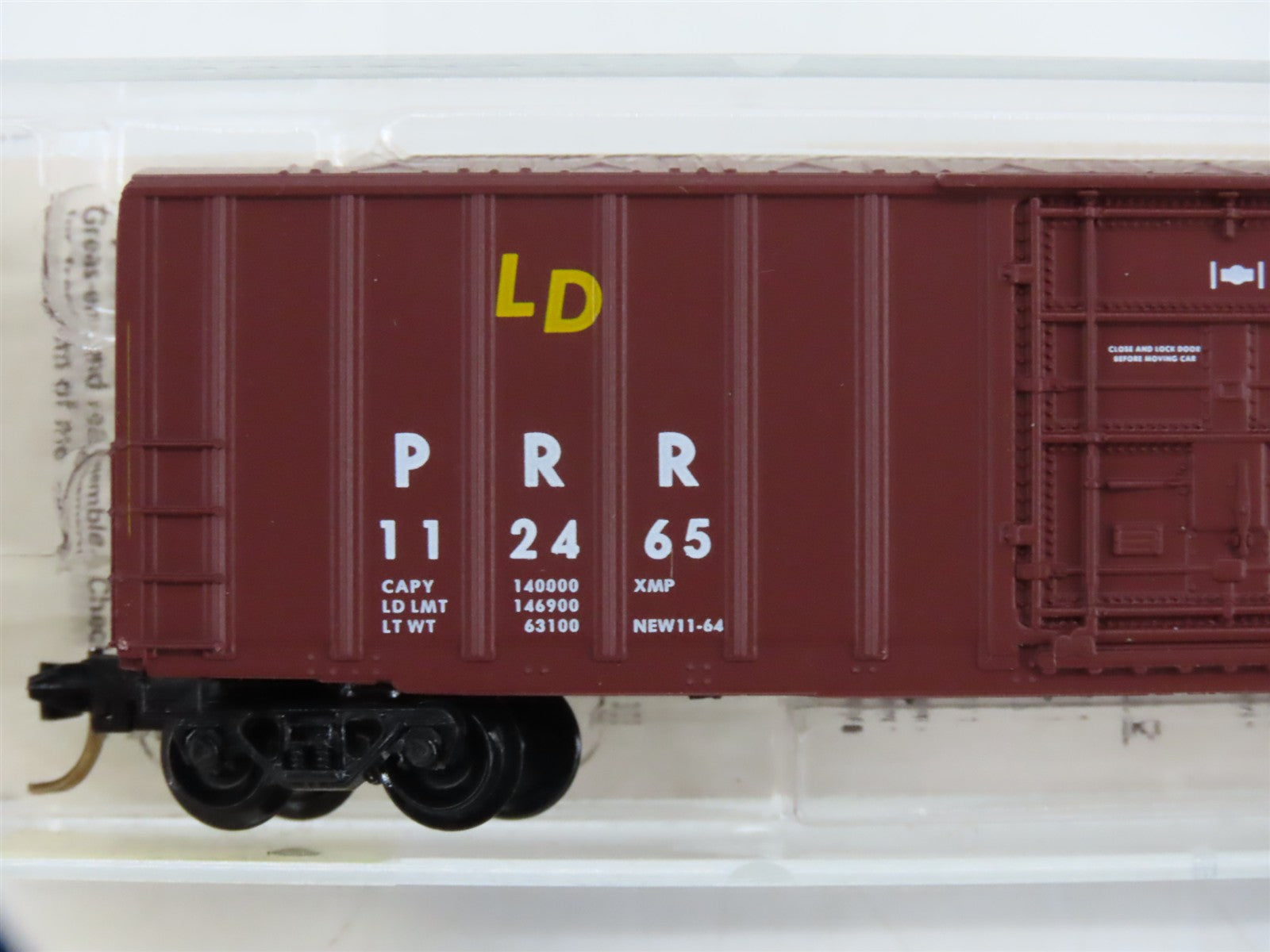 N Scale Micro-Trains 27170 PRR Pennsylvania 50' Rib Side Plug Door Boxcar 112465