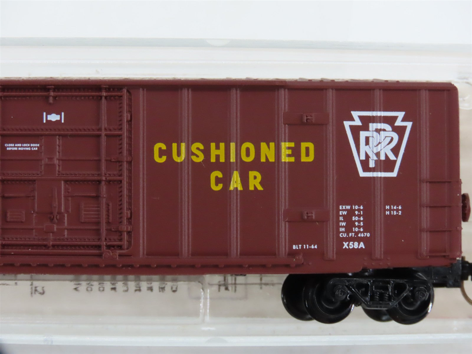 N Scale Micro-Trains 27170 PRR Pennsylvania 50' Rib Side Plug Door Boxcar 112465