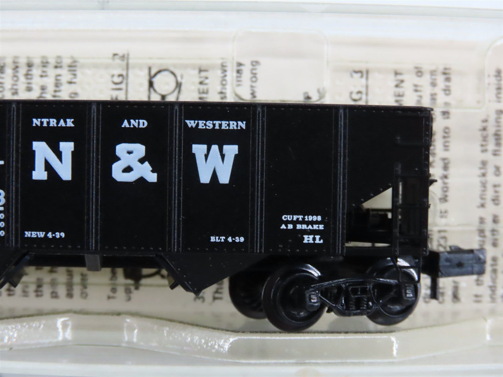 N Scale Micro-Trains N&W Norfolk & Western 2-Bay Hopper 38993 RTR