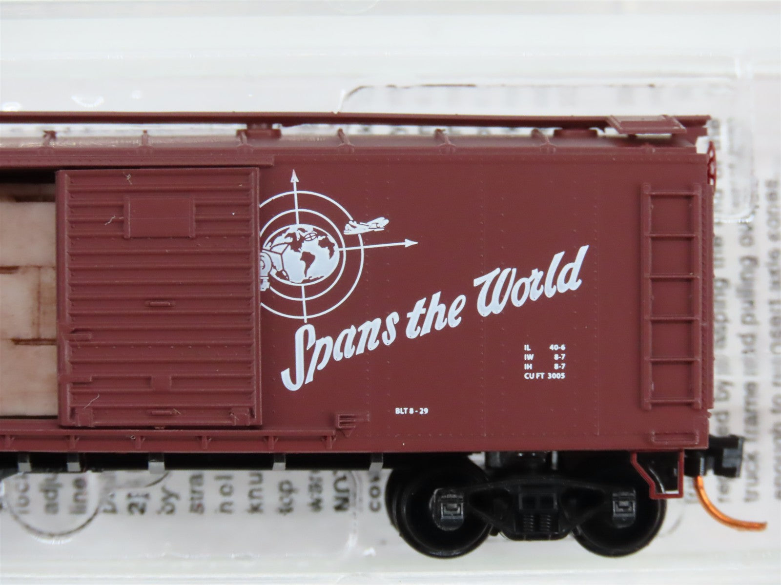 N Scale Micro-Trains 12000051 CP Canadian Pacific 40' Box Car 246805 RTR