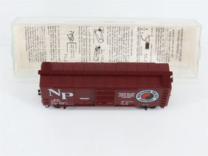 N Scale Micro-Trains 1-A NP Northern Pacific 40' Box Car 8607 RTR