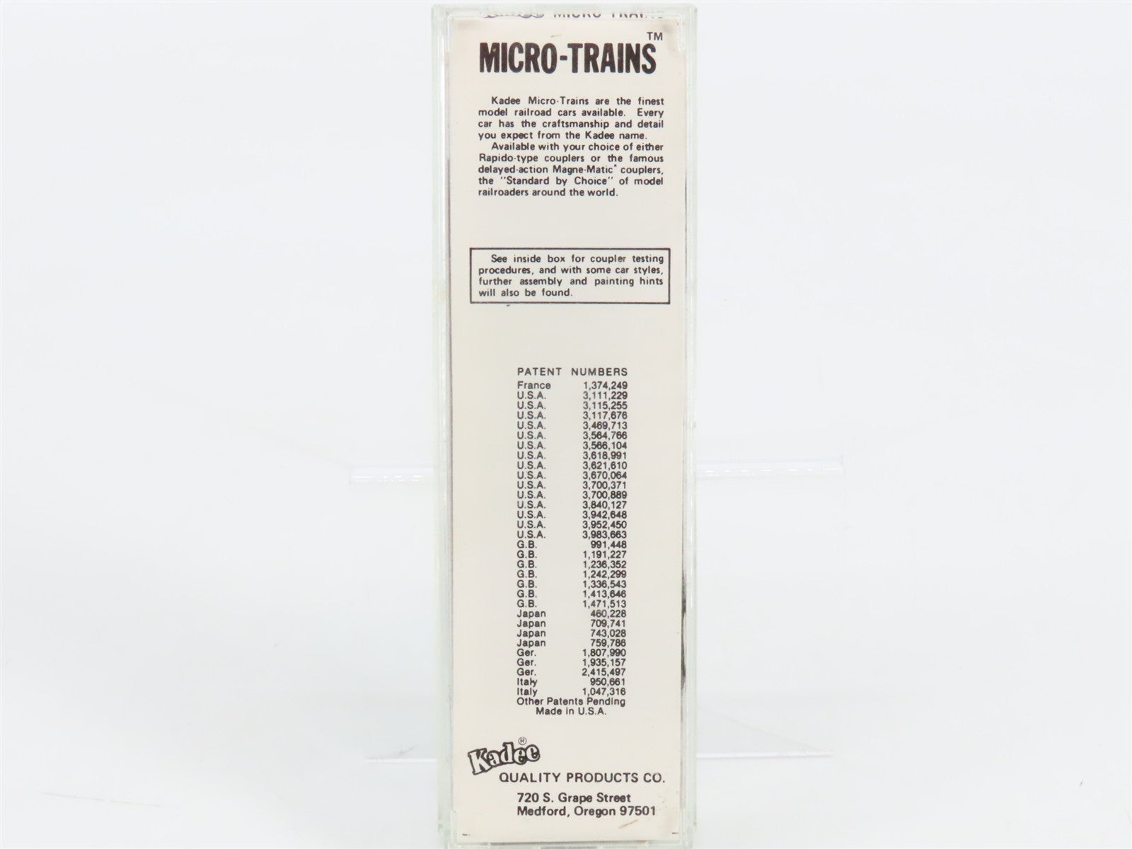 N Scale Micro-Trains 1-A NP Northern Pacific 40' Box Car 8607 RTR