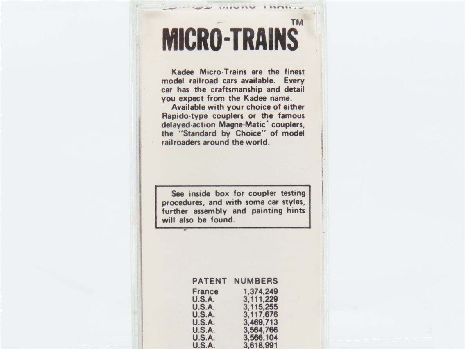 N Scale Micro-Trains 1-A NP Northern Pacific 40' Box Car 8607 RTR