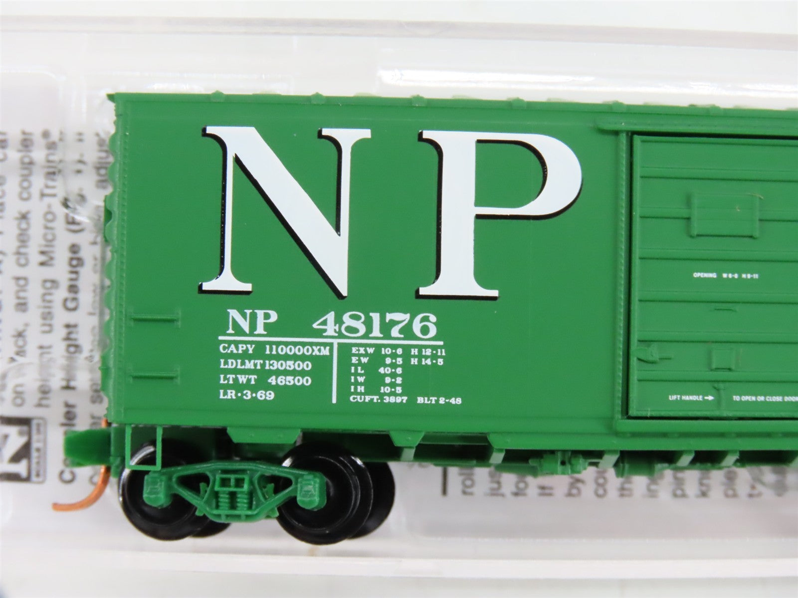 N Micro-Trains MTL 07300111 NP Northern Pacific 40' Single Door Box Car #48176