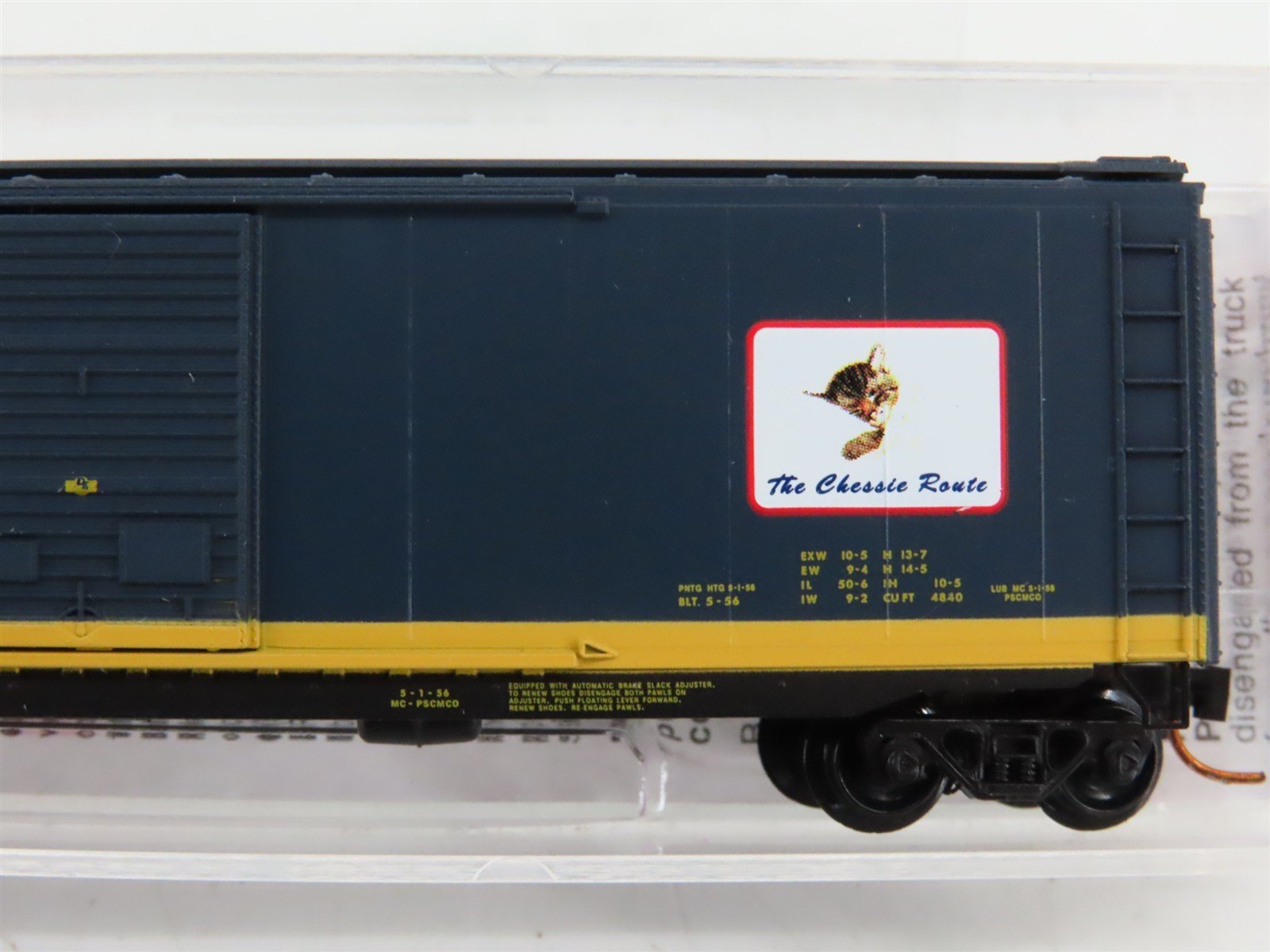 N Scale Micro-Trains 03100075 C&O Chesapeake & Ohio 50' Box Car 21457 RTR