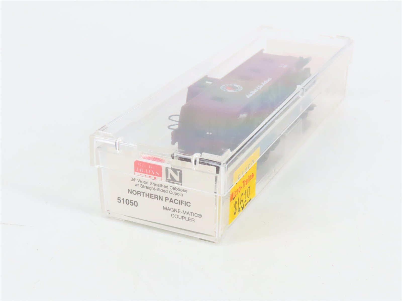 N Scale Micro-Trains 51050 NP Northern Pacific 34' Wood Sheathed Caboose RTR