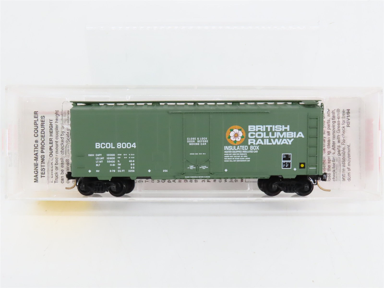 N Scale Micro-Trains 21230 BCOL British Columbia Railway 40' Box Car 8004 RTR