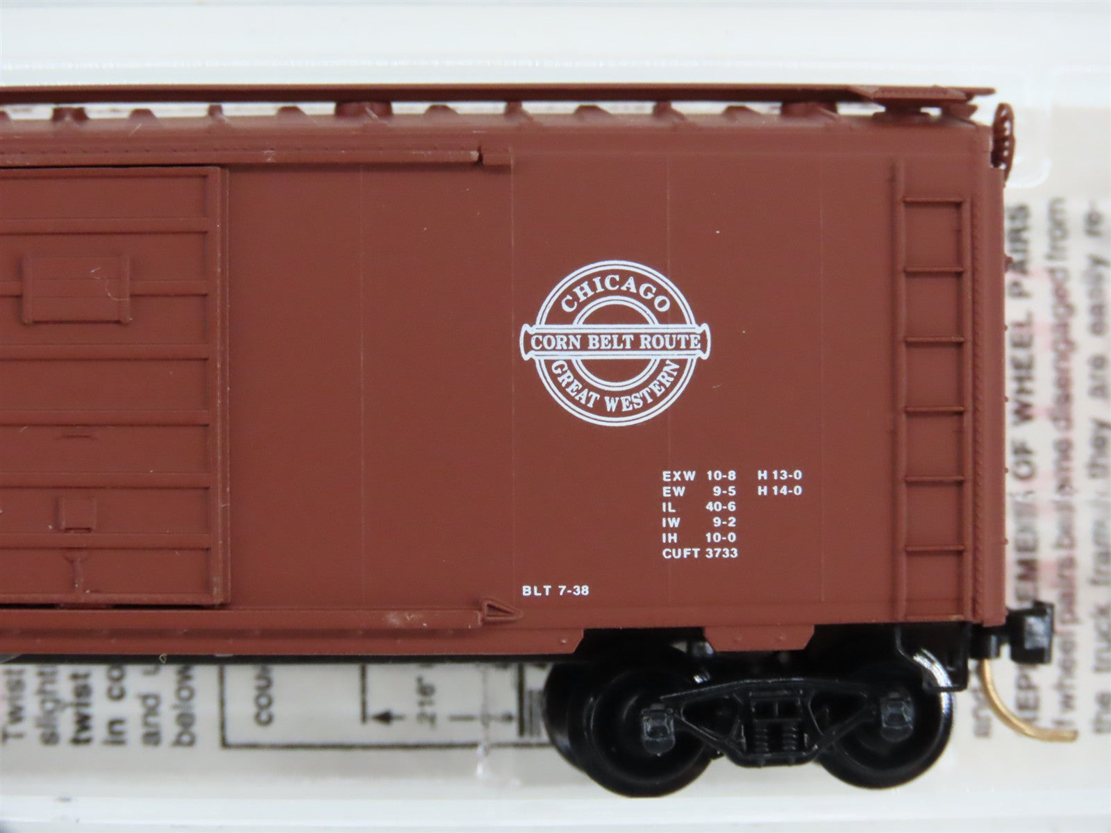 N Scale Micro-Trains 20950 CGW Chicago Great Western 40' Box Car 90017 RTR