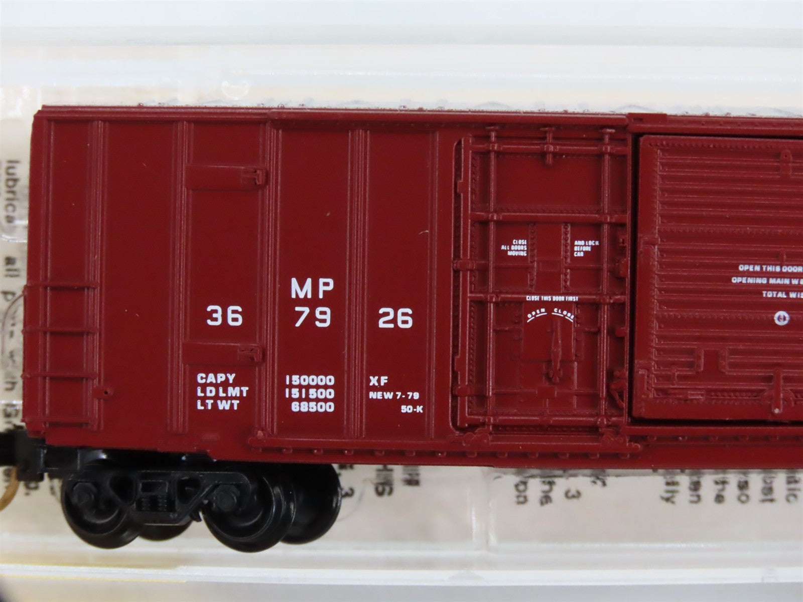 N Scale Micro-Trains 26040 MP Missouri Pacific 50' Box Car 367926 RTR