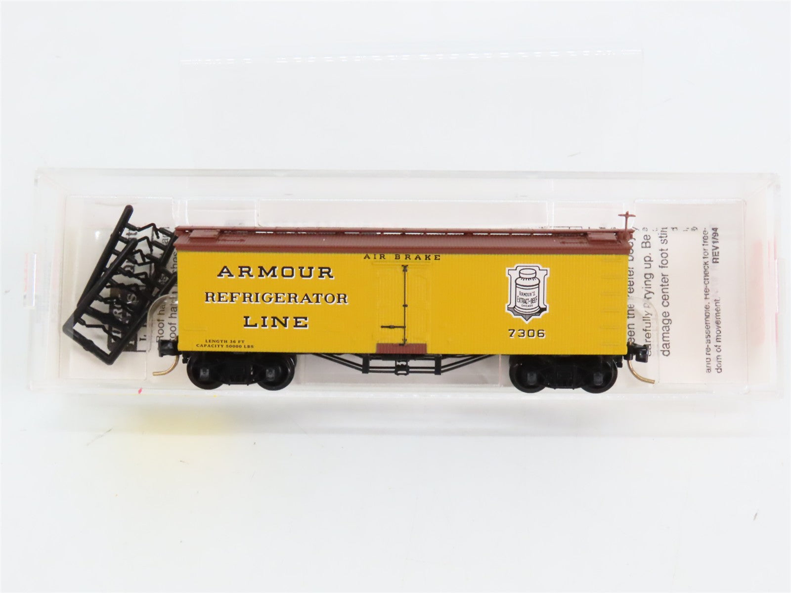 N Scale Micro-Trains 58030 ARLN Armour Refrigerator Line 36' Reefer 7306 RTR
