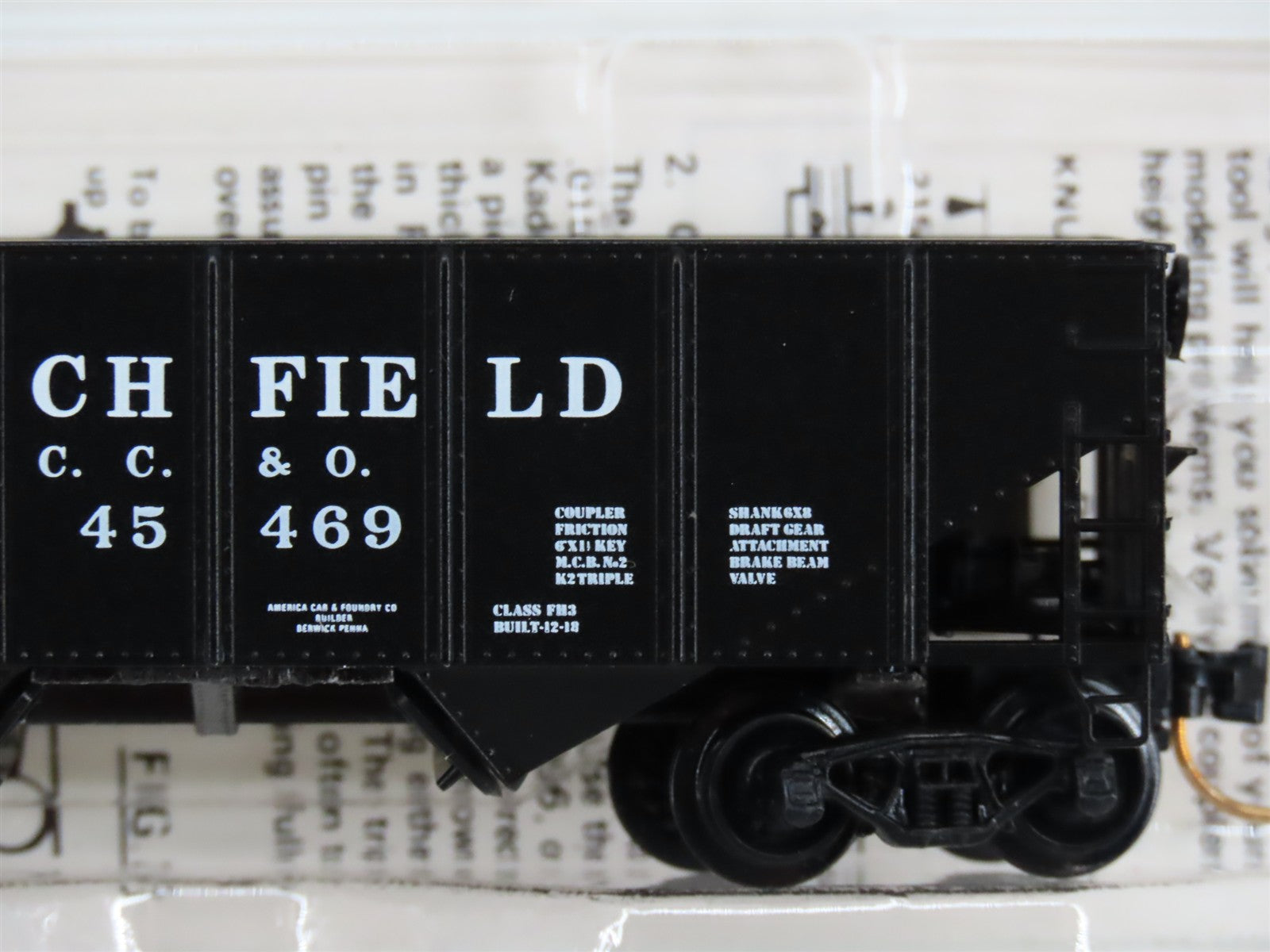 N Scale Micro-Trains 56190 CCO Clinchfield 33' 2-Bay Hopper 45469 RTR
