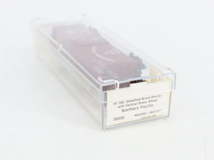 N Scale Micro-Trains 39030 NP Northern Pacific 40' Box Car 38527 RTR
