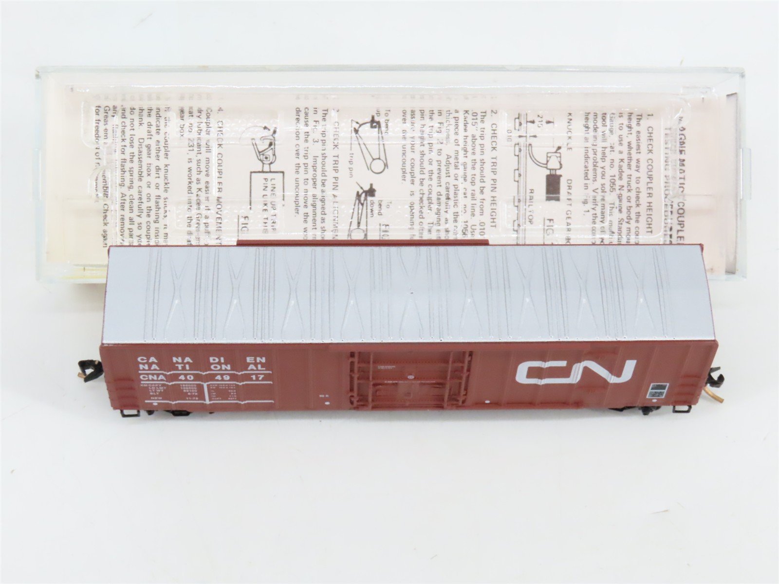 N Scale Micro-Trains 27110 Canadian National 50' Rib Side Plug Door Box Car RTR