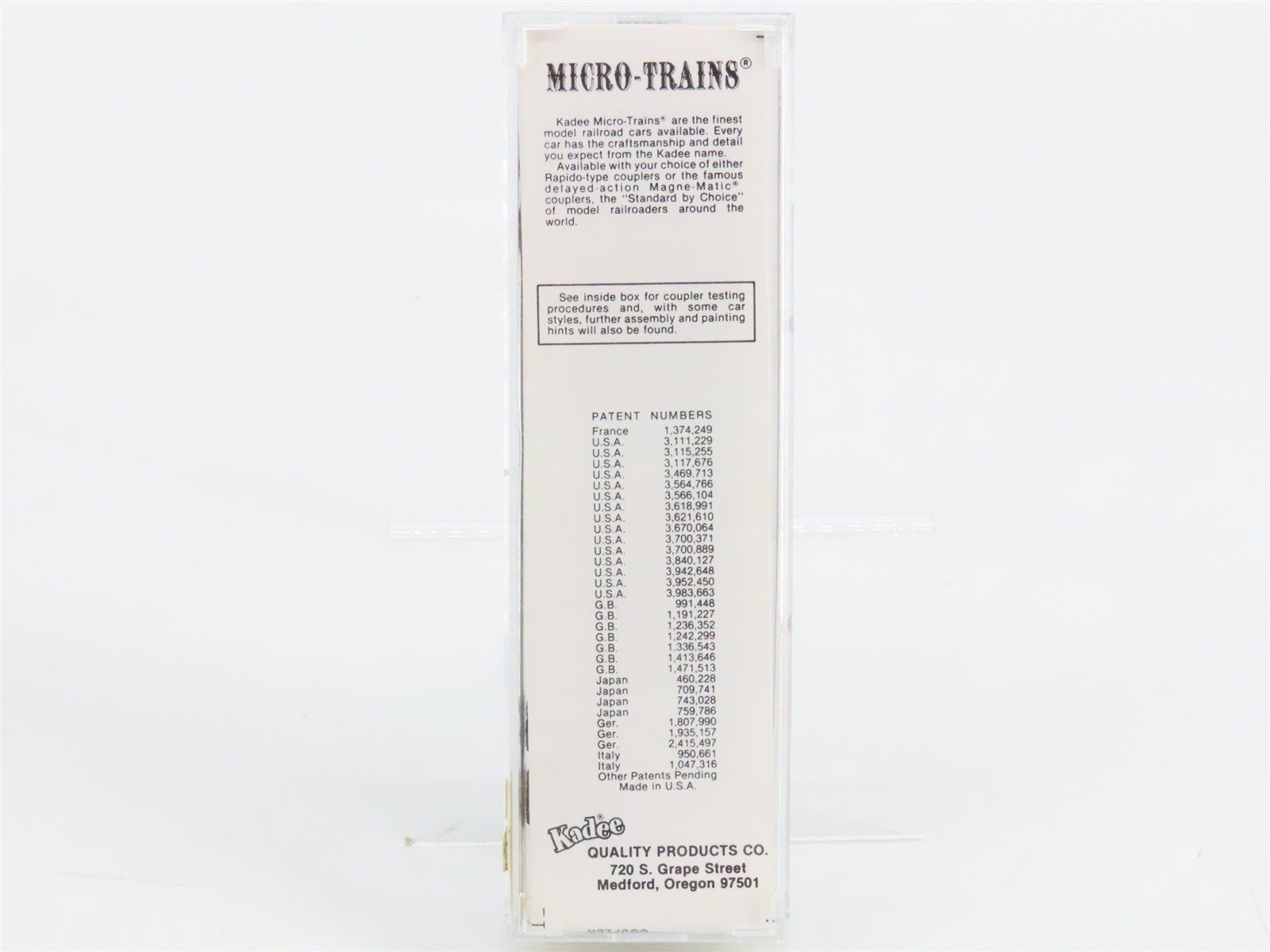 N Scale Micro-Trains 27110 Canadian National 50' Rib Side Plug Door Box Car RTR