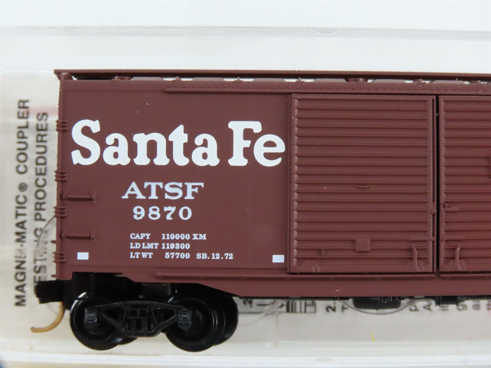 N Scale Micro-Trains 78060 ATSF Santa Fe 50' Box Car 9870 RTR
