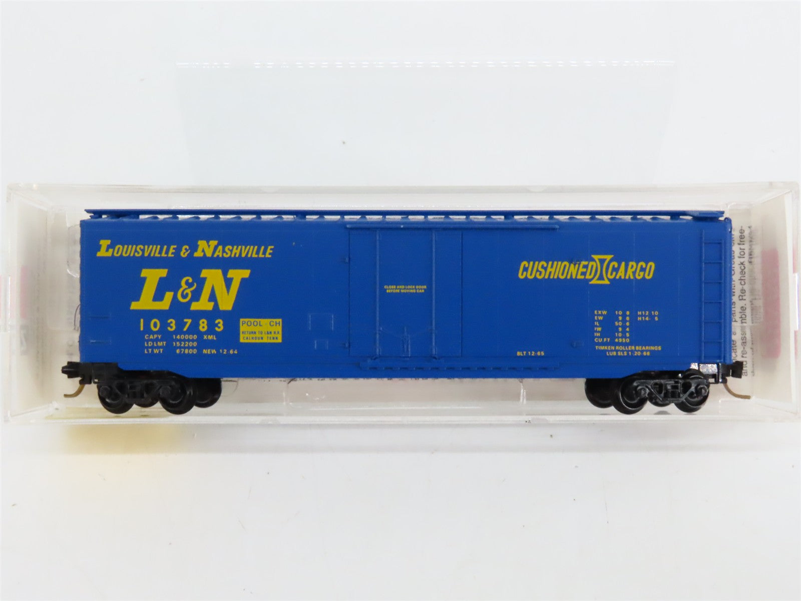N Scale Micro-Trains 32140 LN Louisville & Nashville 50' Plug Door Box Car RTR