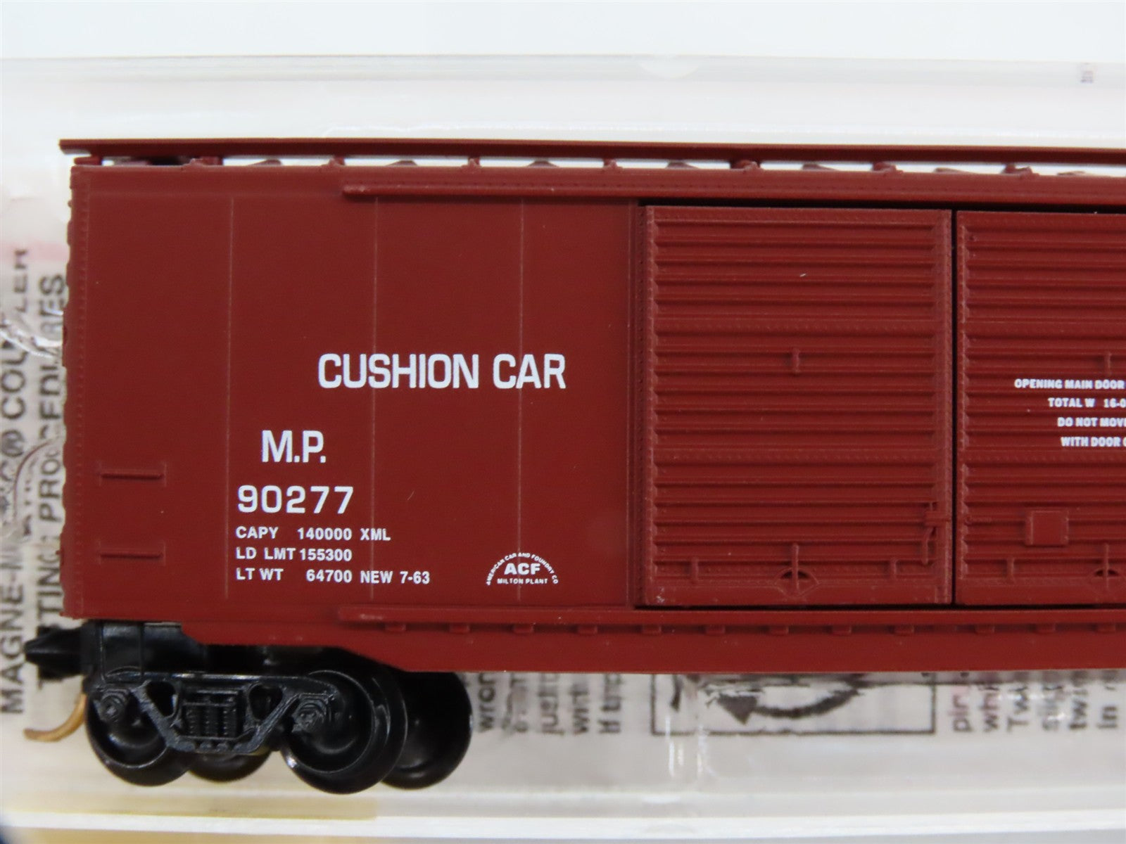 N Scale Micro-Trains 34190 MP Missouri Pacific 50' Box Car 90277 RTR