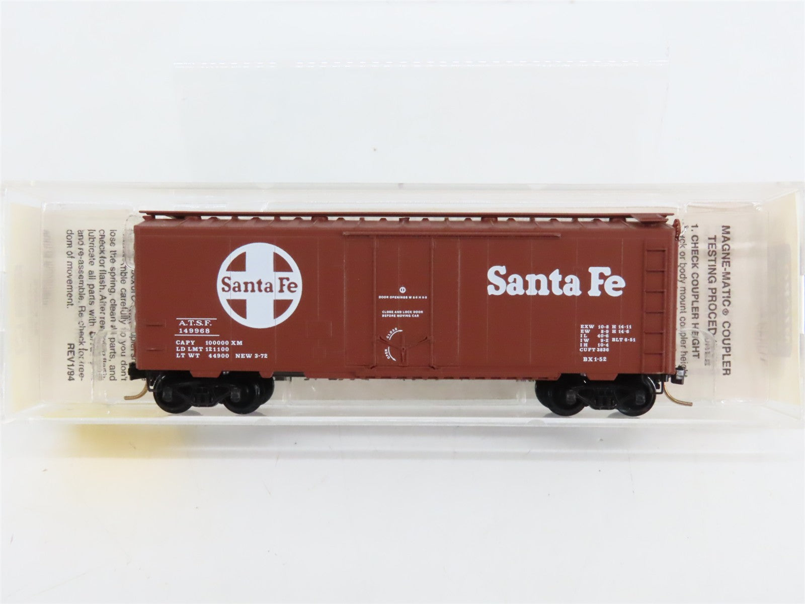 N Scale Micro-Trains 21110 ATSF Santa Fe 40' Plug Door Box Car 149968 RTR