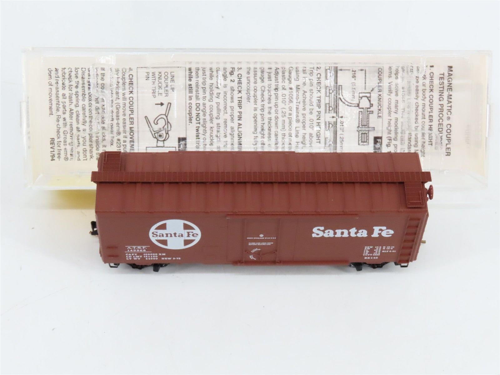 N Scale Micro-Trains 21110 ATSF Santa Fe 40' Plug Door Box Car 149968 RTR