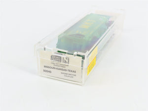 N Scale Micro-Trains MTL 92040 MKT Missouri-Kansas-Texas 2-Bay Hopper 450 RTR