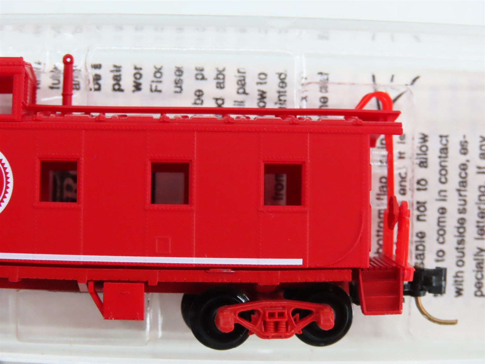 N Scale Micro-Trains 100020 Missouri Pacific 36' Riveted Steel Side Caboose RTR