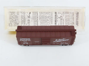 N Scale Micro-Trains 22030 UP Union Pacific 40' Plug & Sliding Door Box Car RTR