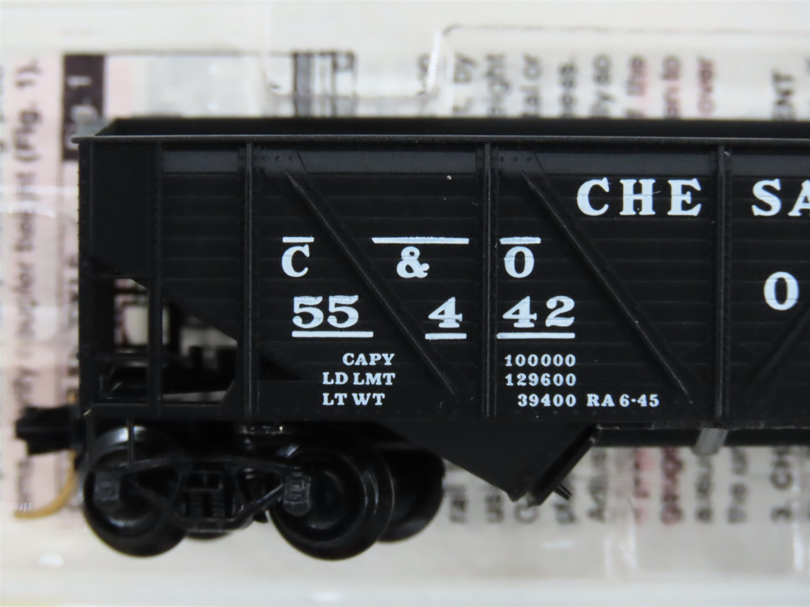 N Scale Micro-Trains 57070 C&O Chesapeake & Ohio 33' 2-Bay Hopper 55442 RTR