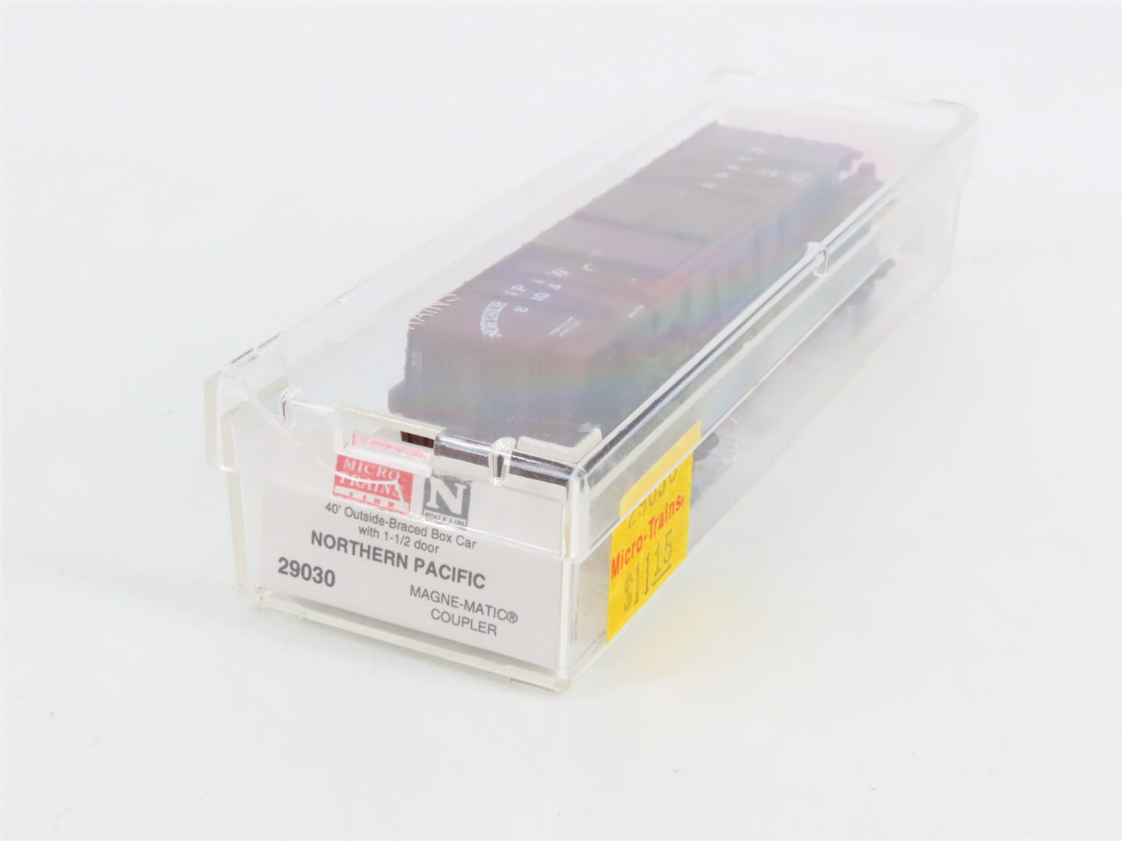 N Scale Micro-Trains 29030 NP Northern Pacific 40' Box Car 8006 RTR