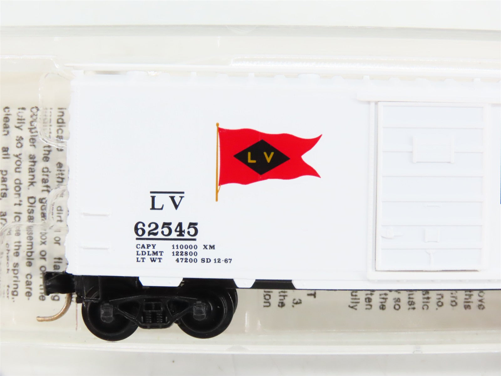 N Scale Micro-Trains 20126 LV Lehigh Valley 40' Standard Box Car Single Door RTR