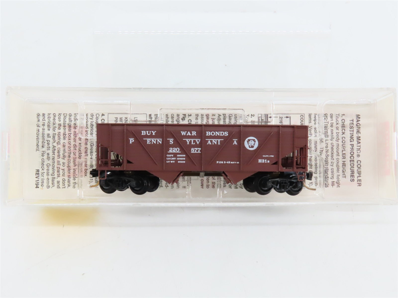 N Scale Micro-Trains 57100 PRR Pennsylvania 33' 2-Bay Hopper 220877 RTR