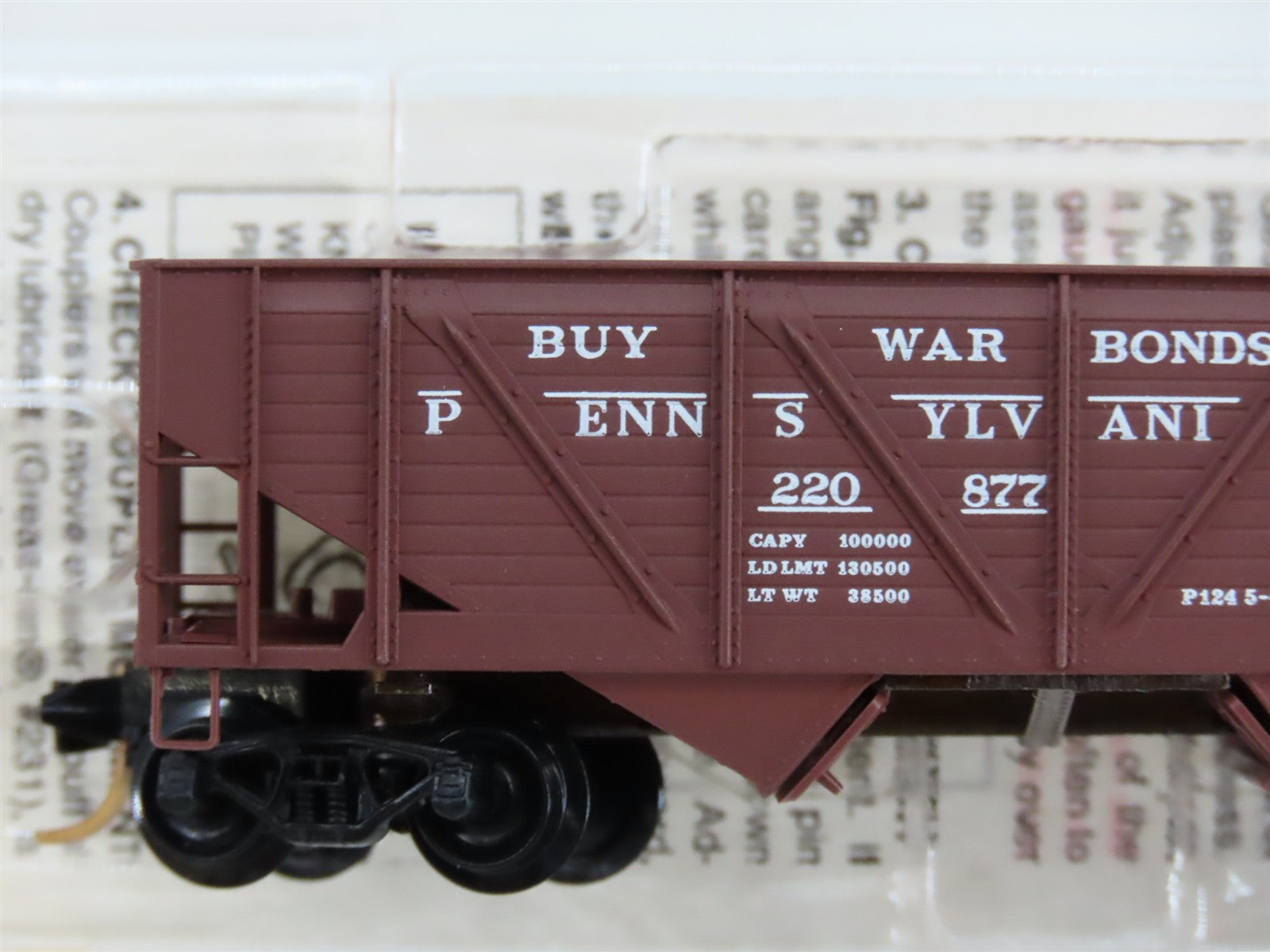 N Scale Micro-Trains 57100 PRR Pennsylvania 33' 2-Bay Hopper 220877 RTR