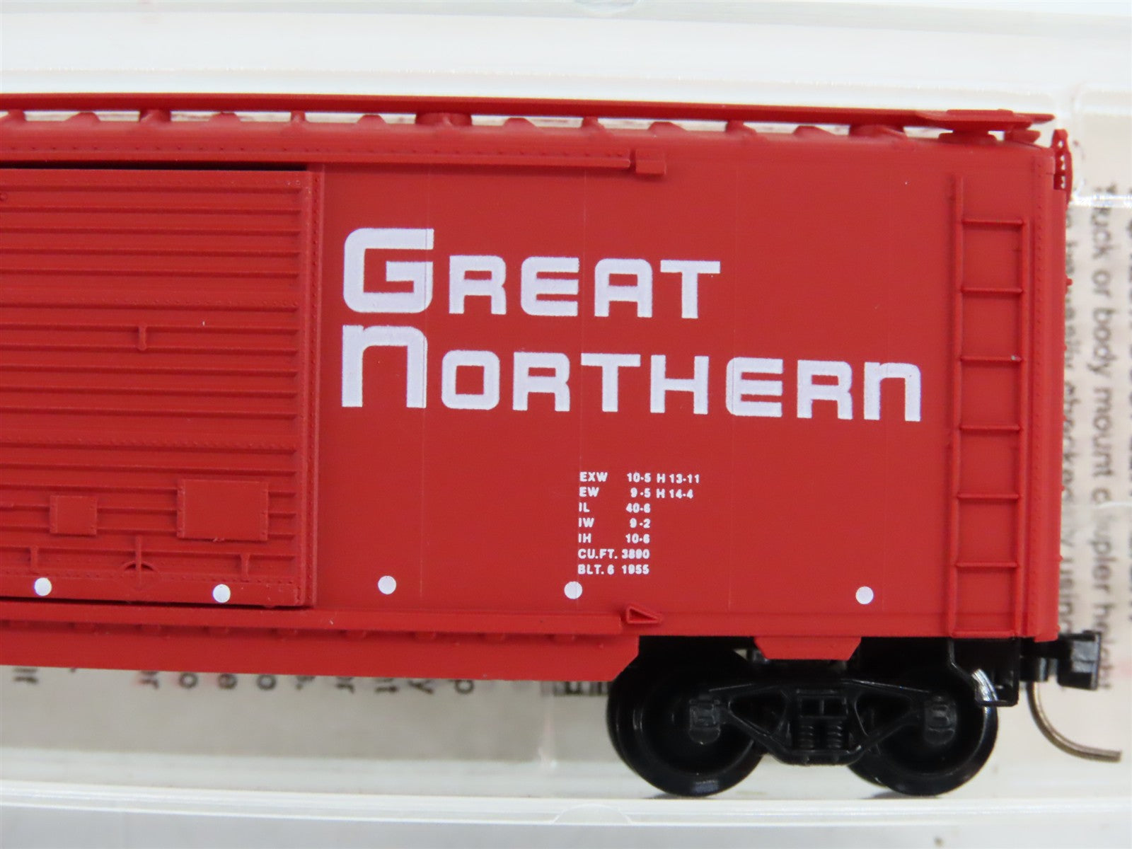 N Scale Micro-Trains 23210 GN Great Northern 40' Double Door Box Car 3484 RTR
