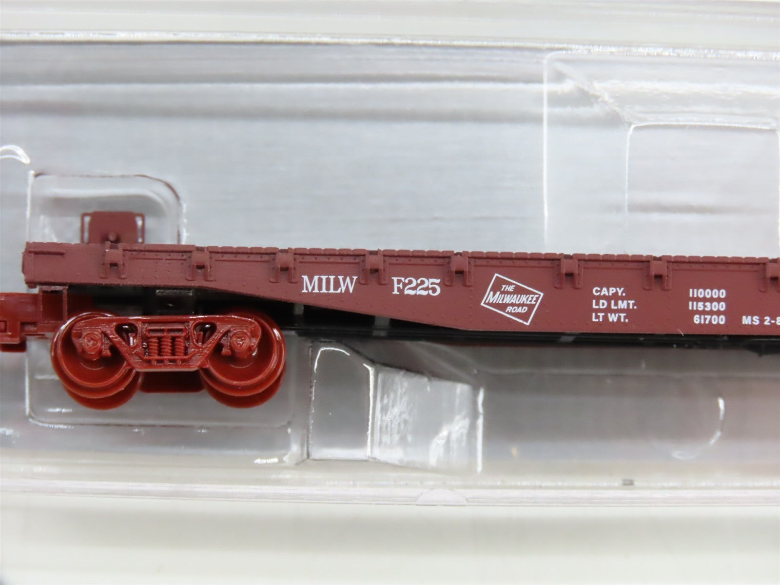 N Scale Micro-Trains NSE MTL 19-202 MILW Milwaukee Road 45' Flat Car #F225 RTR
