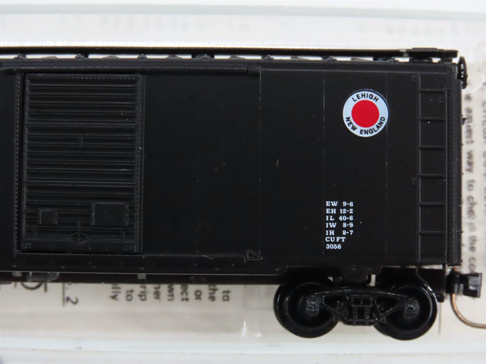N Scale Micro-Trains 20930 LNE Lehigh & New England 40' Box Car 8019 RTR
