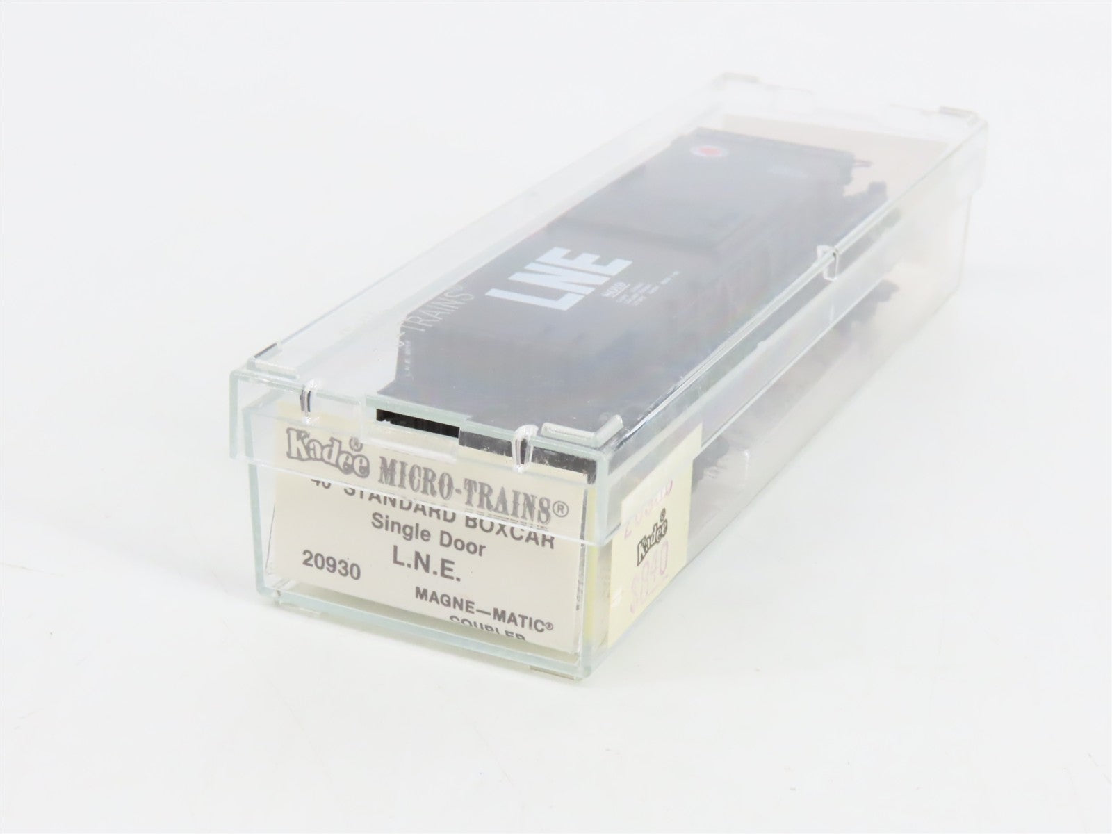 N Scale Micro-Trains 20930 LNE Lehigh & New England 40' Box Car 8019 RTR