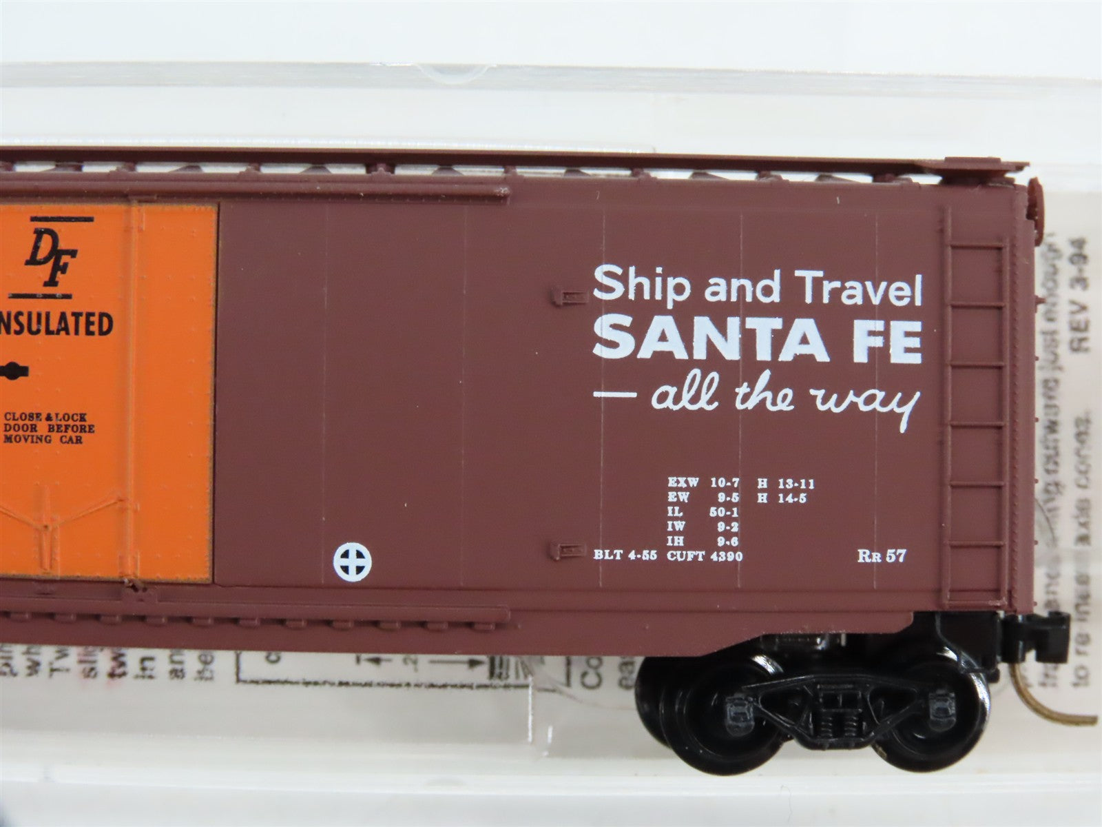 N Scale Micro-Trains MTL 32050/3 SFRB Santa Fe 50' Plug Door Box Car 6172 RTR