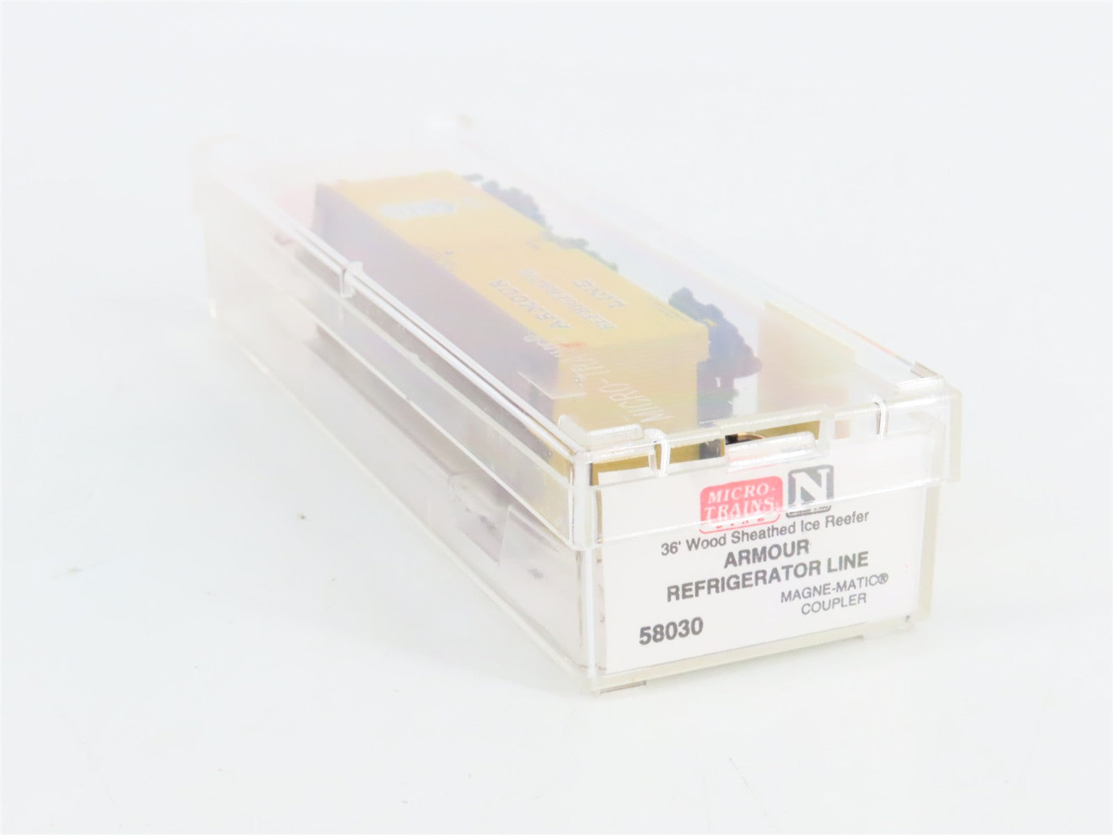 N Scale Micro-Trains MTL 58030 Armour Refrigerator Line 36' Reefer 7306 RTR