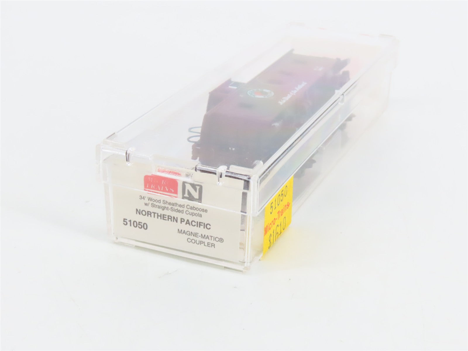 N Scale Micro-Trains MTL 51050 NP Northern Pacific 34' Caboose 1638 RTR