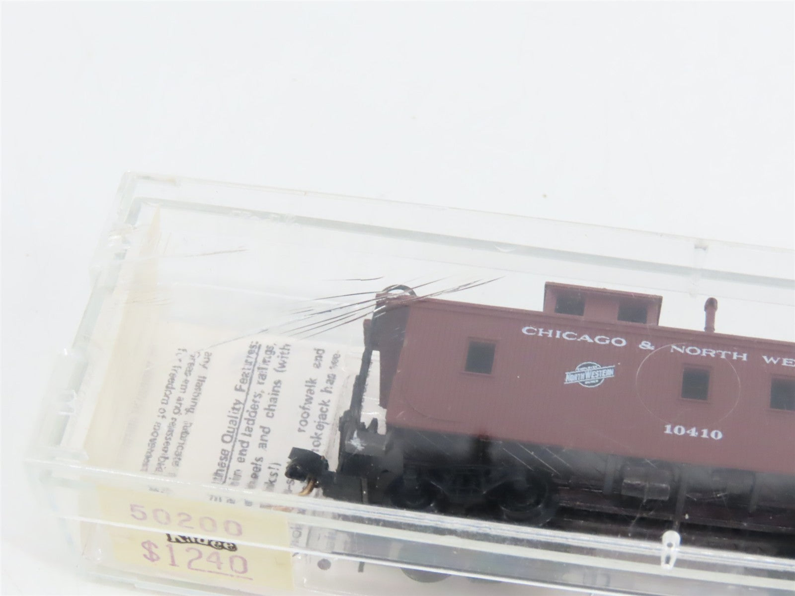 N Kadee Micro-Trains MTL 50200 CNW Chicago & North Western 34' Caboose 10410 RTR